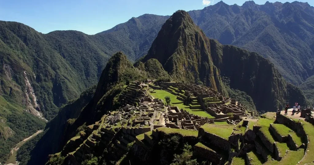 good time to travel to peru