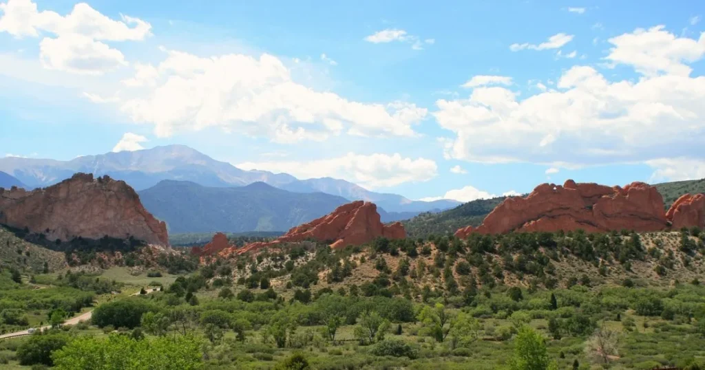 best time to travel to colorado